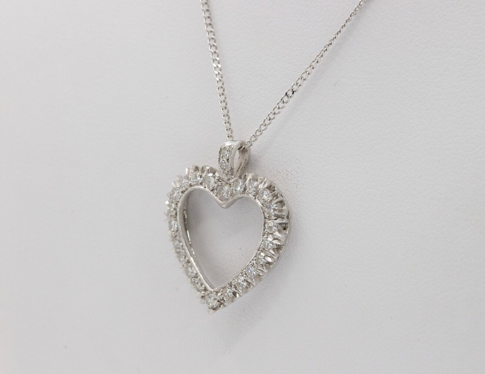 14K White Gold Diamond Heart Pendant