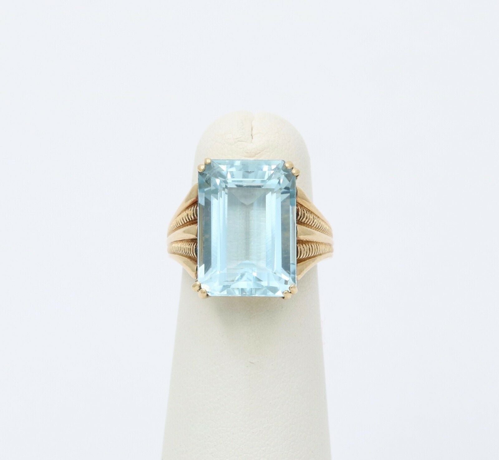 Art Deco Aquamarine 14K Yellow Gold Ring