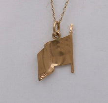 Load image into Gallery viewer, Vintage American Flag 14K Yellow Gold Enamel Pendant Charm
