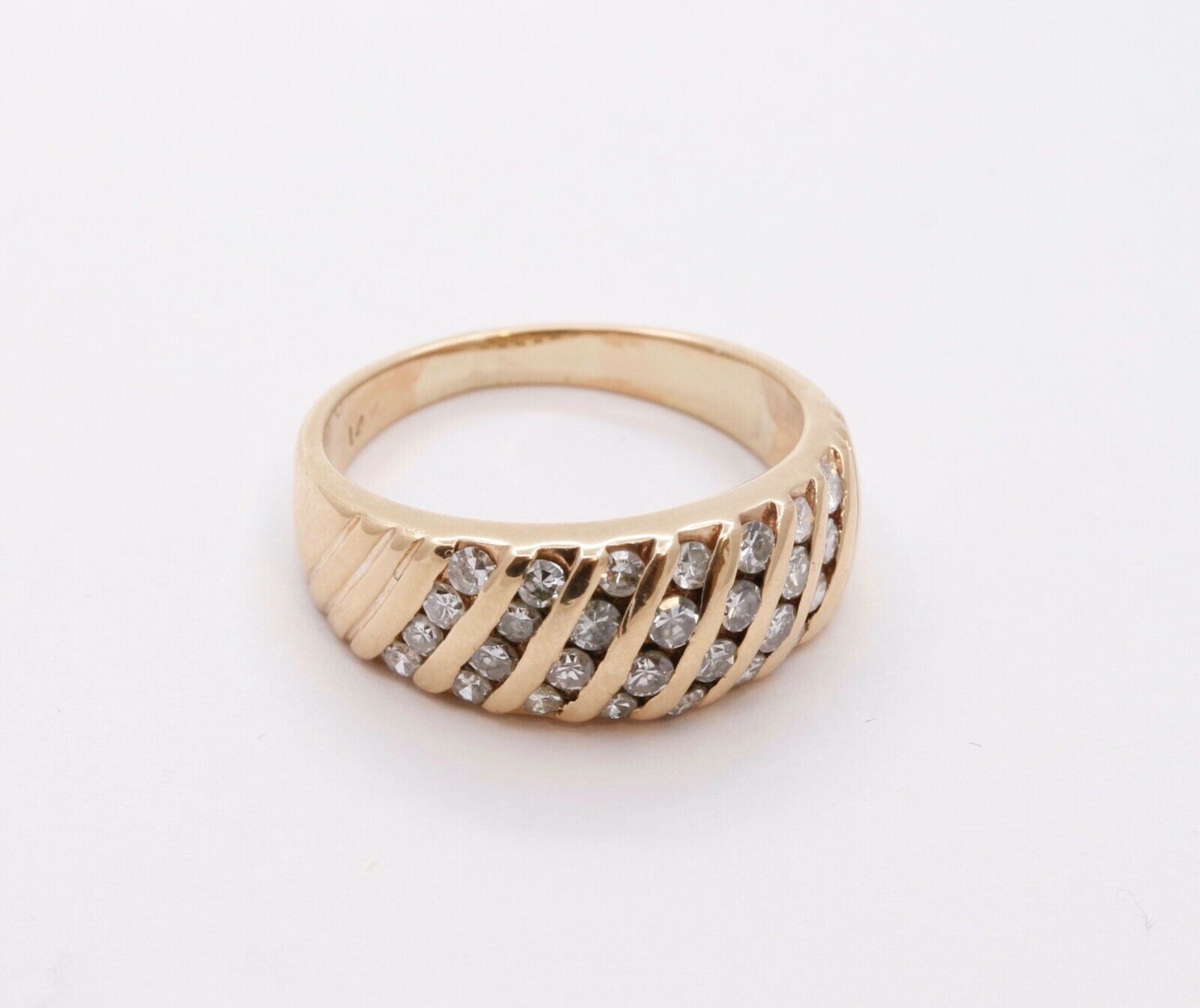 Vintage Ladies Diamonds 14K Yellow Gold Wedding Band Ring