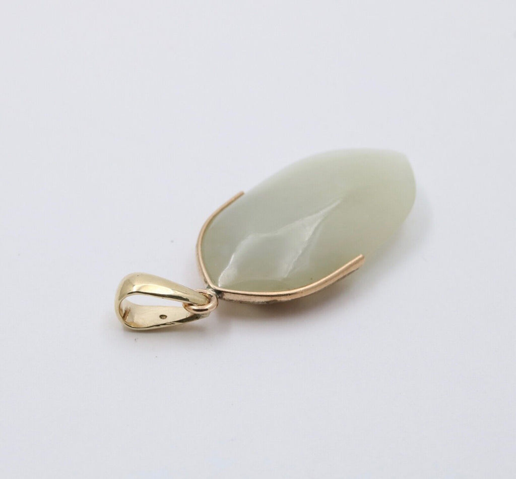 Vintage 14K yellow gold Jadeite Jade Grape Motif Charm Pendant