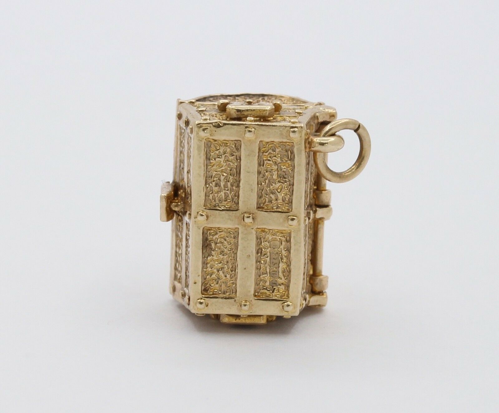 Vintage English 9K Yellow Gold Hidden Treasure Chest Charm