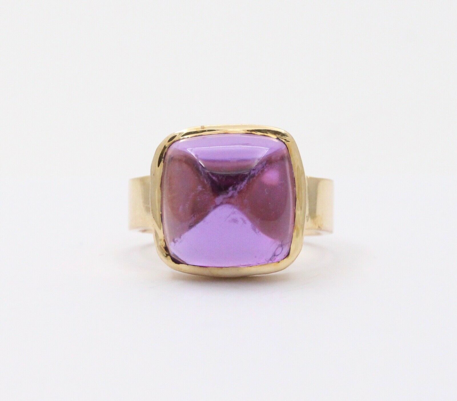 Vintage Cabochon Cut Amethyst 14K Yellow Gold Ring