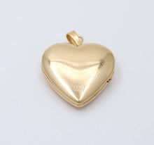 Load image into Gallery viewer, Vintage Heart Locket Pendant 14K Yellow Gold
