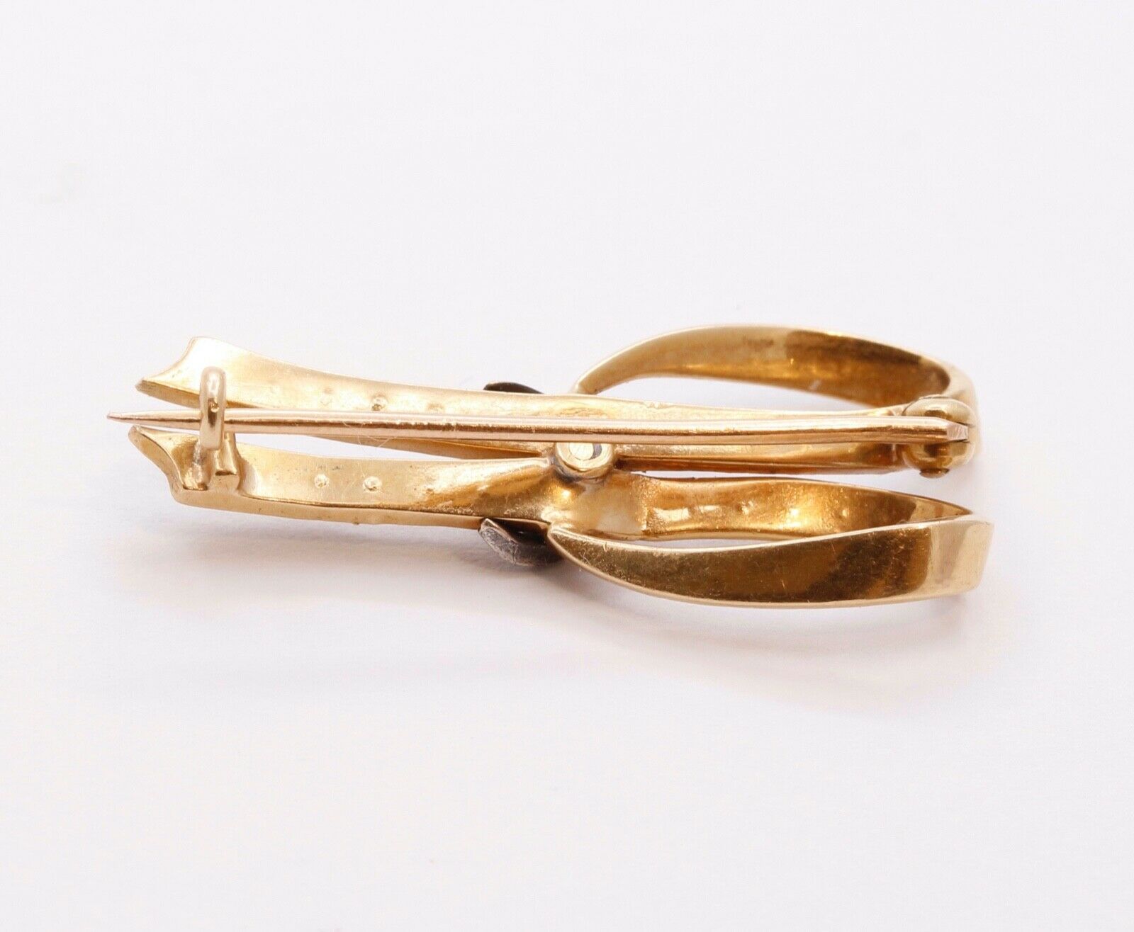 Victorian Ribbon 18K Yellow White Gold Diamonds Seed Pearls Brooch Pin