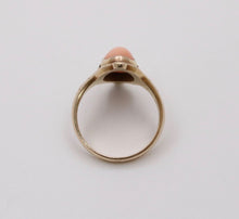 Load image into Gallery viewer, Antique 14K Yellow Gold Cushion Coral Leaf Ring
