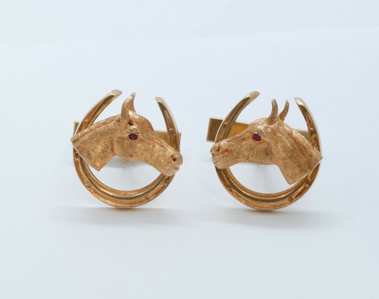 Vintage Men's Horse Head in a Horseshoe Rubies 14K Yellow Gold Cufflinks