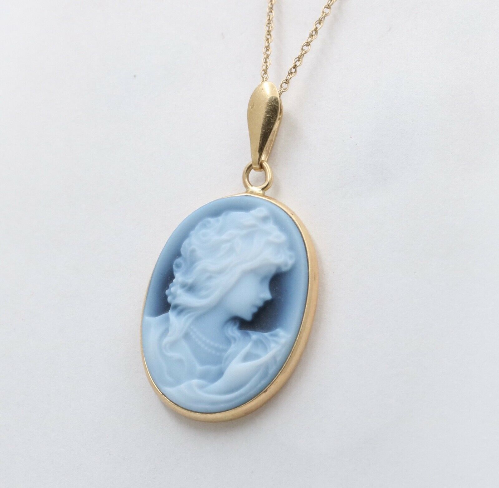 Vintage 14K Yellow Gold Blue Agate Cameo Woman’s Portrait Pendant
