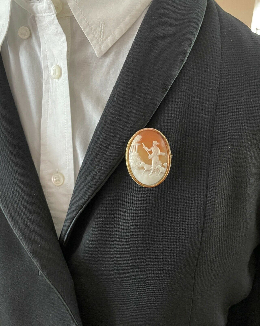 Antique 14K Yellow Gold The Meloi Khryseoip Shell Cameo Brooch.Pin.