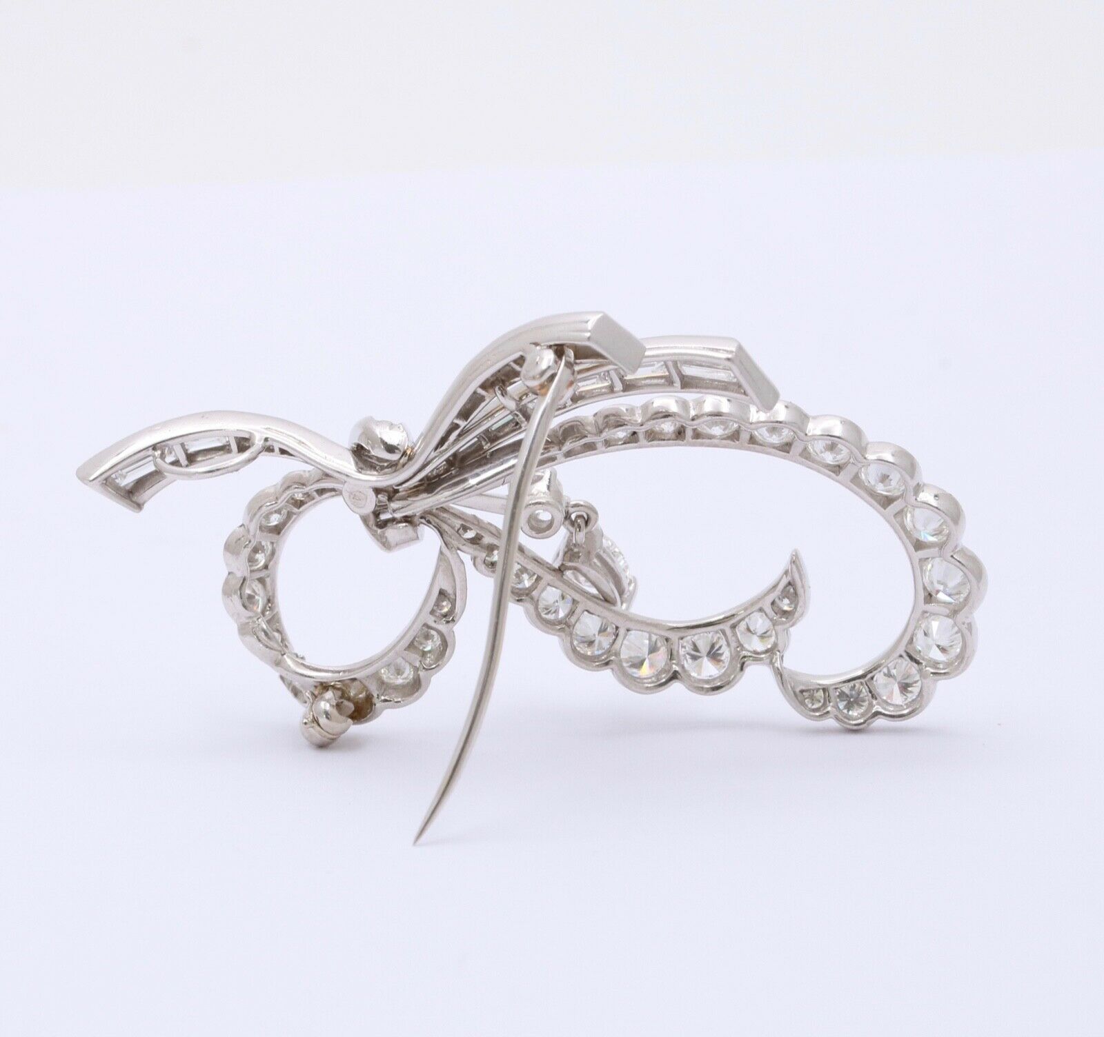 Vintage Ribbon Diamonds Platinum Brooch Pendant