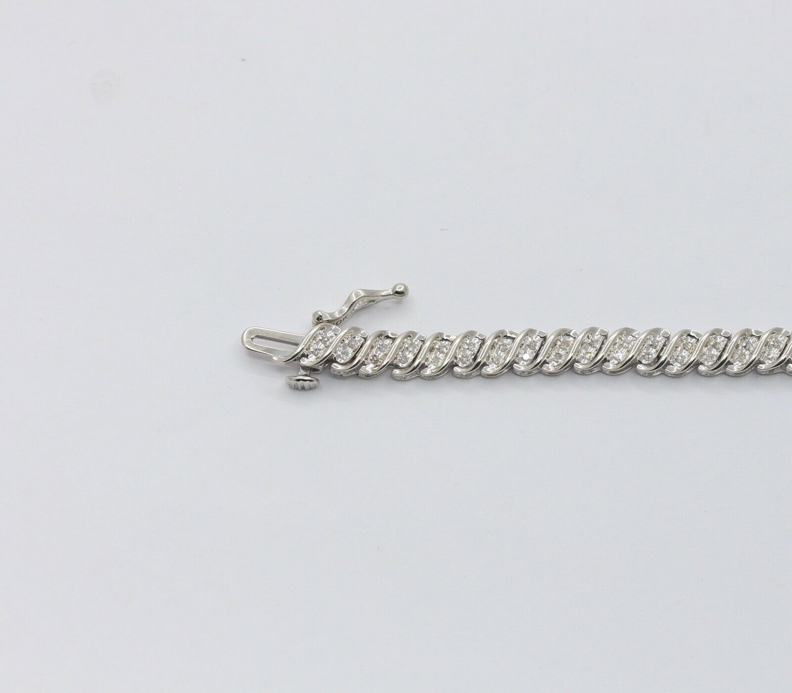 Lovely Ladies Tennis Bracelet 10K White Gold Diamonds