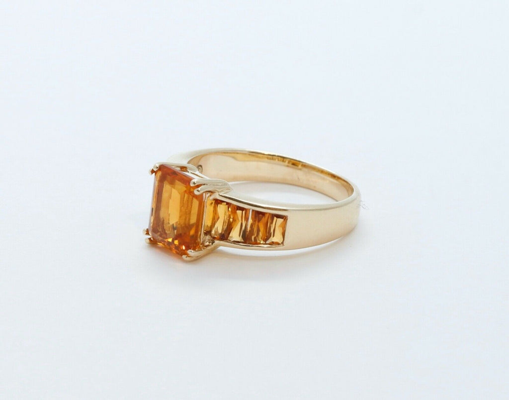 Beautiful Stones on a Vintage Citrine 14K Yellow Gold Ring