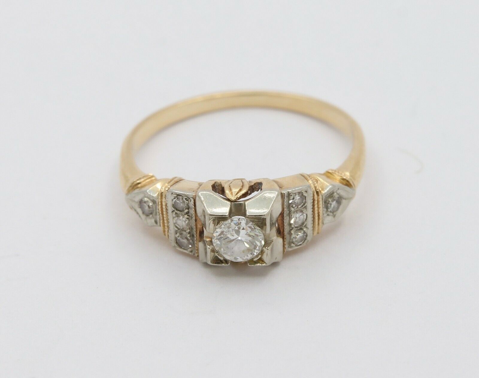 Vintage 14K Yellow Gold Diamond Engagement Ring