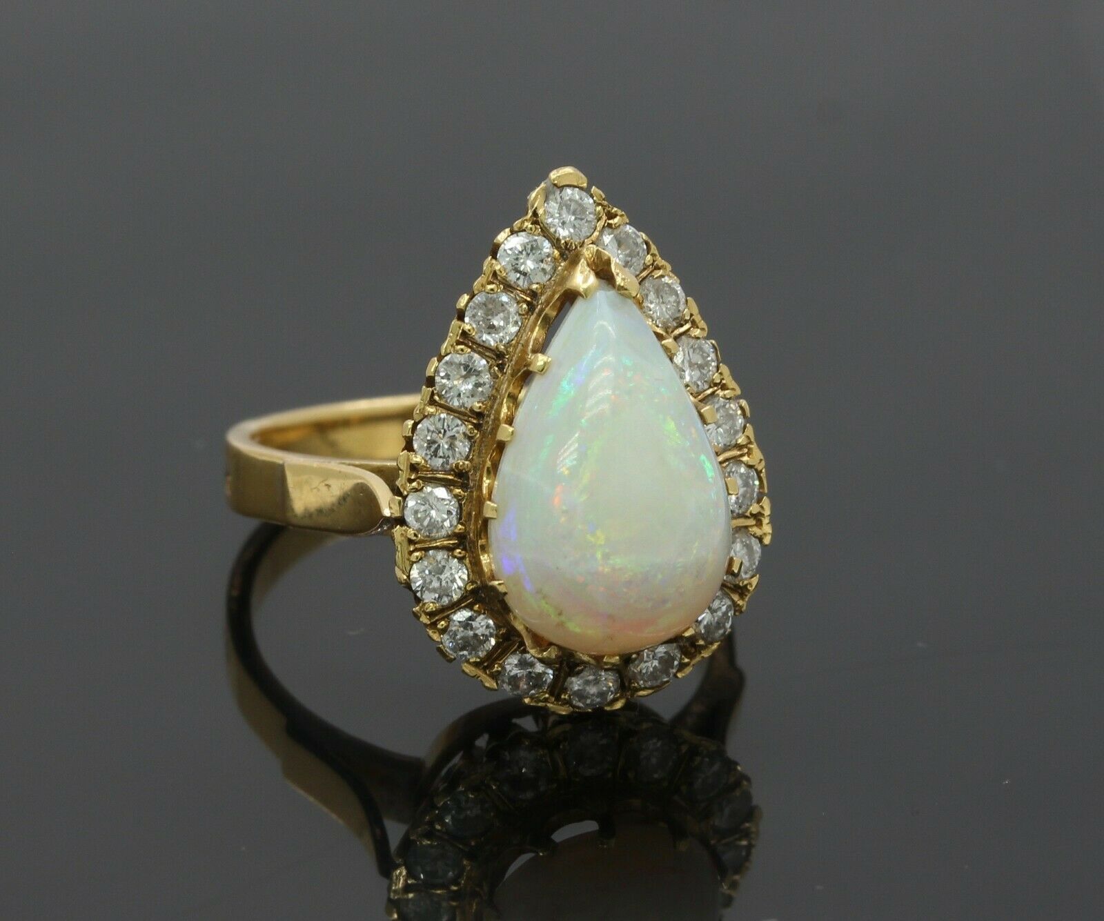 Vintage 18K Yellow Gold Halo Setting Opal Diamond Cocktail Ring