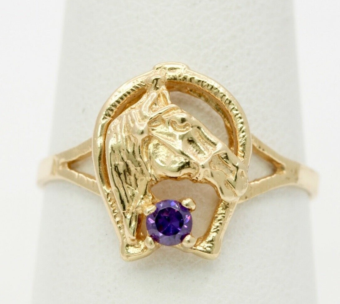 Vintage Horse Portrait in Horseshoe Amethyst 14K Yellow Gold Ring