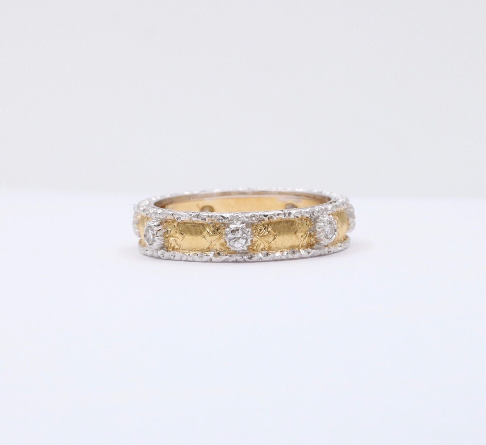 Vintage 18K Gold Mario Buccellati Diamond Ring Band.