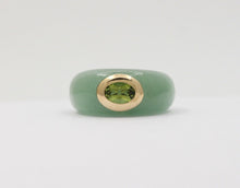 Load image into Gallery viewer, Vintage Jade Peridot 14K Yellow Gold Ring
