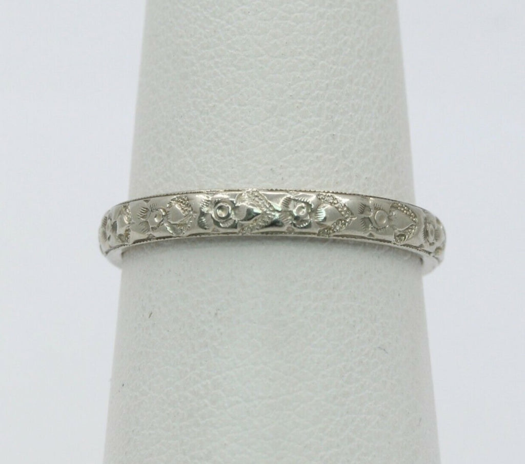 Art Deco 18K White Gold Hand Engraved Band