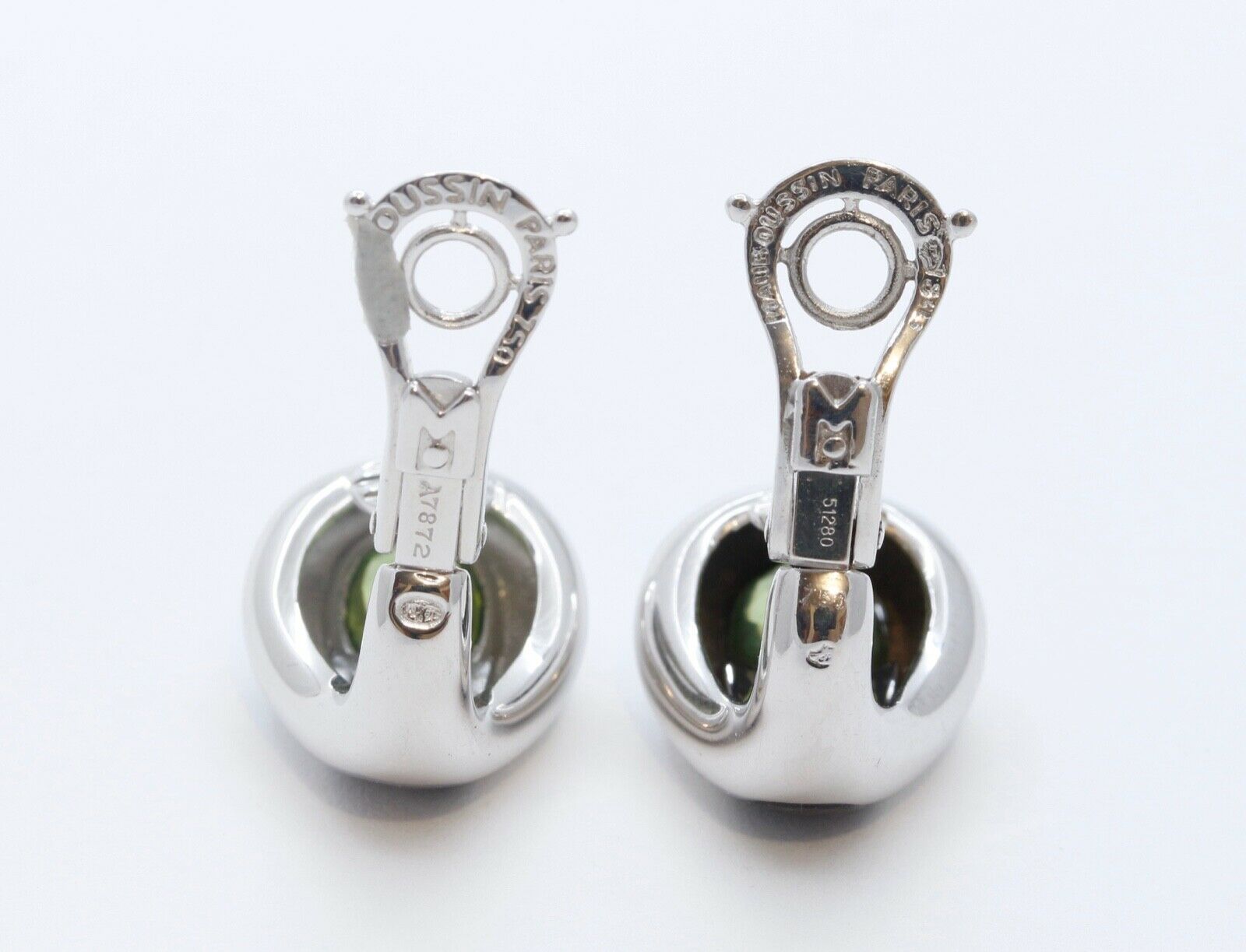 Mauboussin Vintage 18K White Gold Peridot Mother of Pearl Earrings