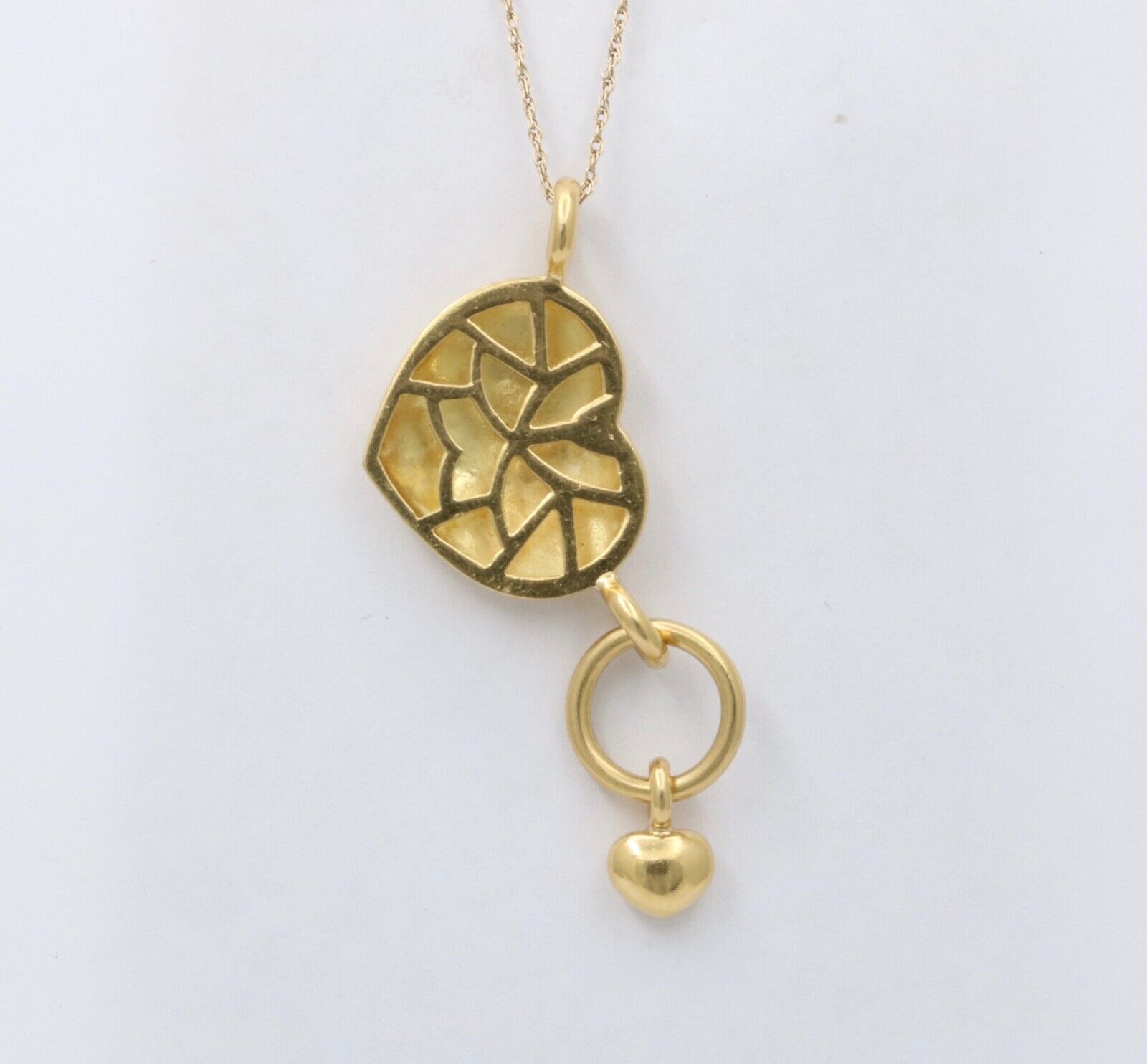 Cool Vintage Hearts 18K Yellow Gold Pendant Charm