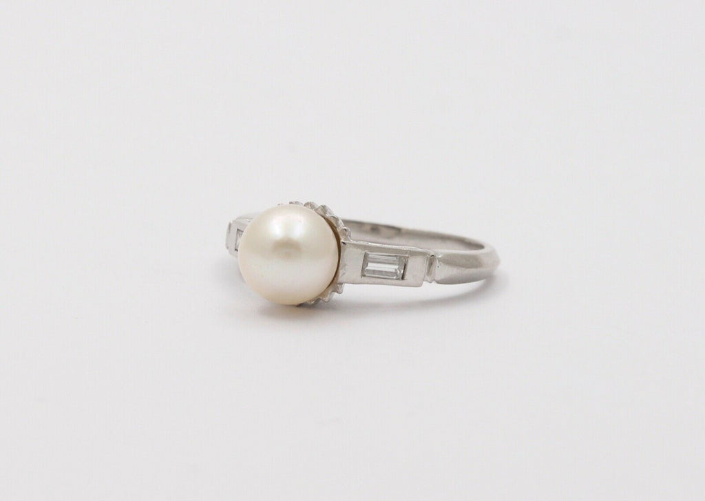 Classic Elegant Culture Pearl Diamond Platinum Ring, Cocktail Ring.