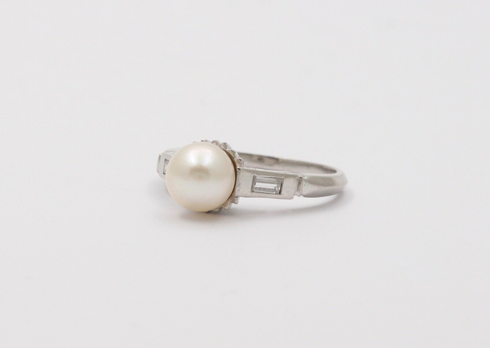 Classic Elegant Culture Pearl Diamond Platinum Ring, Cocktail Ring.