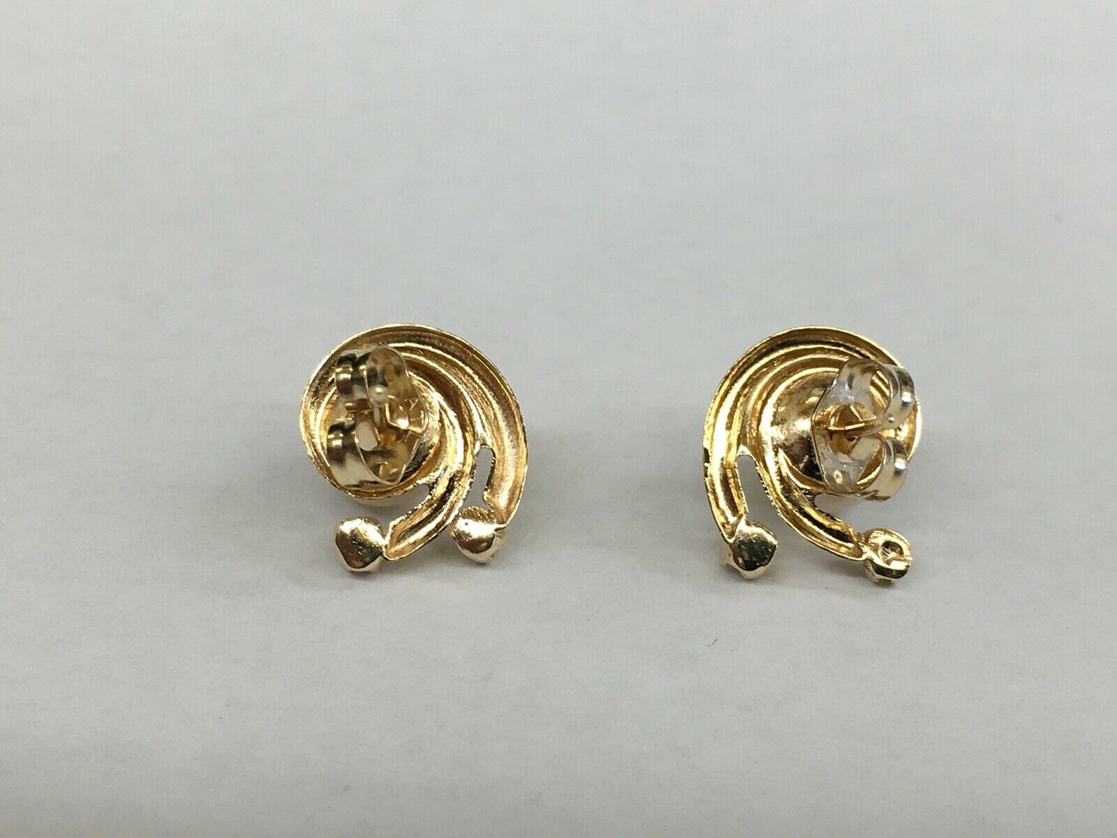Vintage Ladies 14K Yellow Gold Pearl Diamonds Earrings