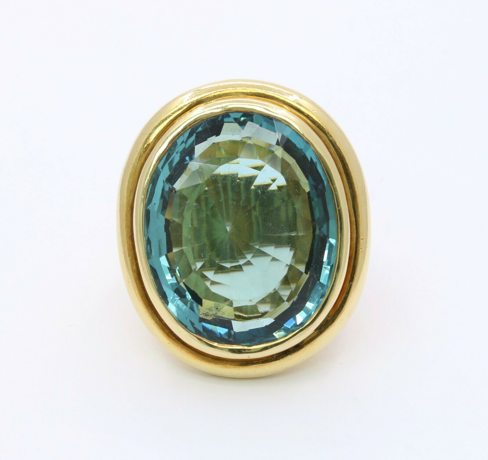 Huge Vintage Heavy 18K Yellow Gold 40+ Carat Aquamarine Ring