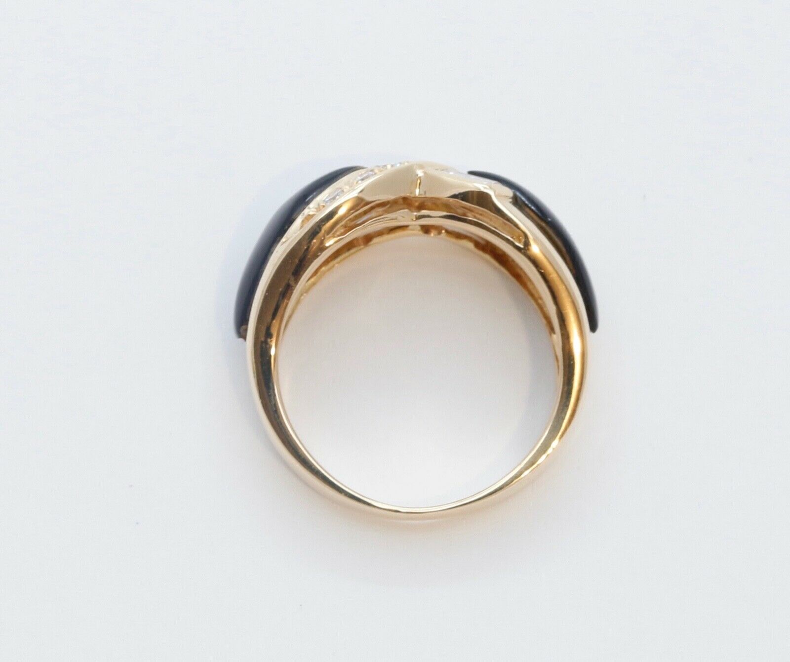 Vintage Diamonds Black Onyx 18K Yellow Gold Ring