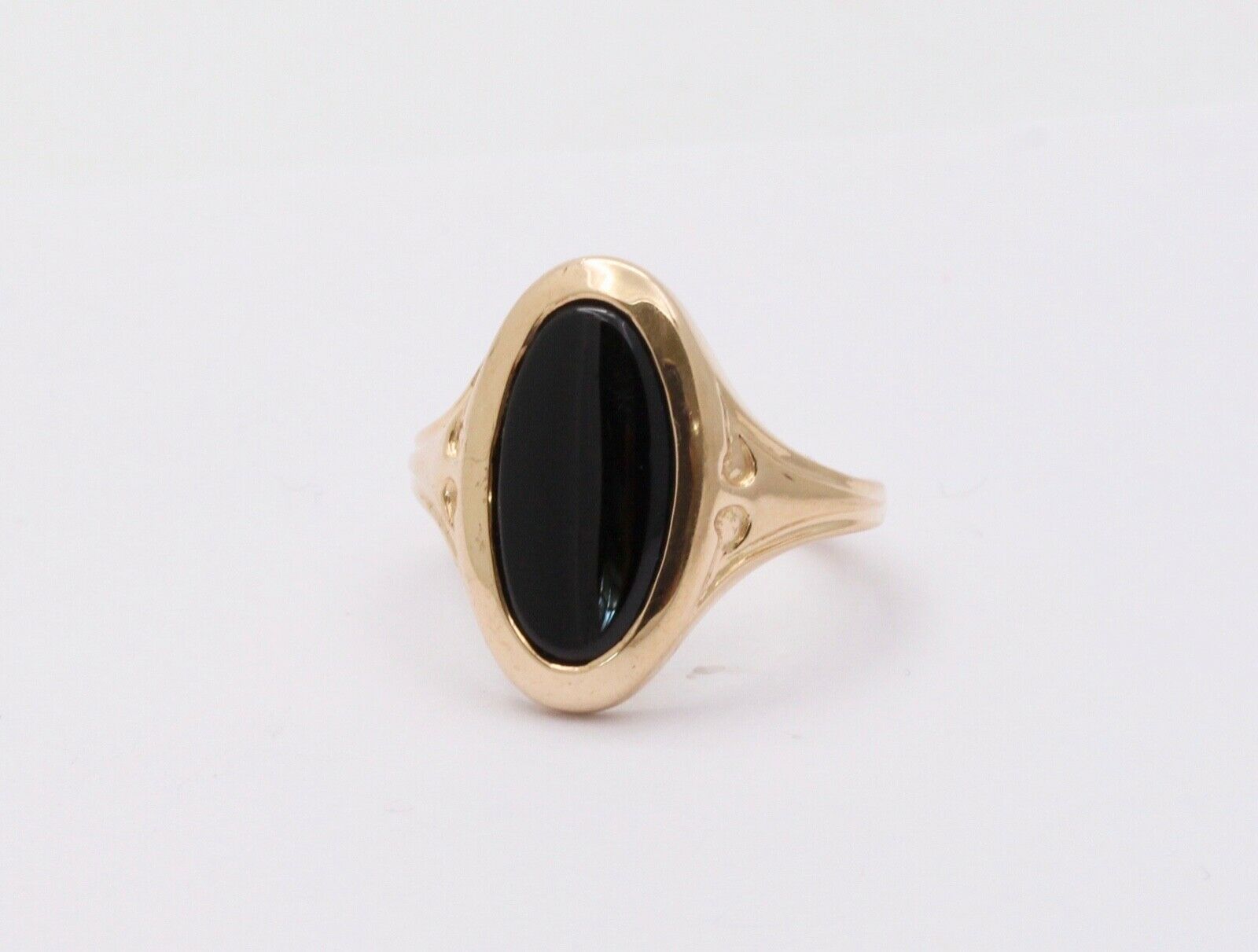 Vintage Black Onyx Signet 14K Yellow Gold Unisex Ring