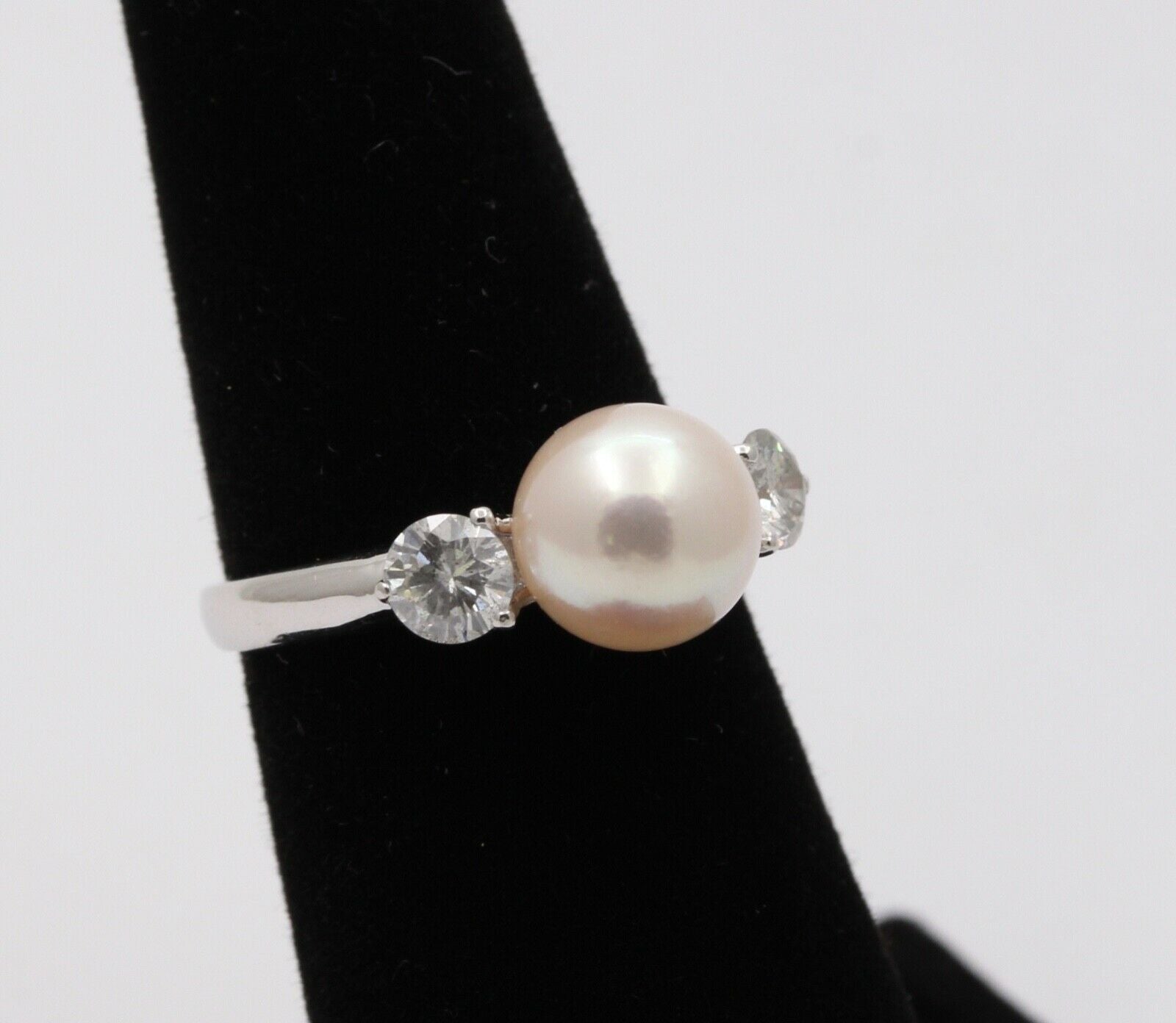 Classic Vintage 18K White Gold Akoya Pearl Diamond Ring,