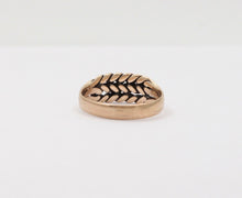 Load image into Gallery viewer, Art Deco Nathan Brothers Leaf Pattern English 9K Rose Gold Ring
