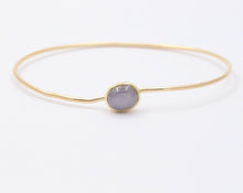 Load image into Gallery viewer, Vintage Star Sapphire 18K Yellow Gold Bangle
