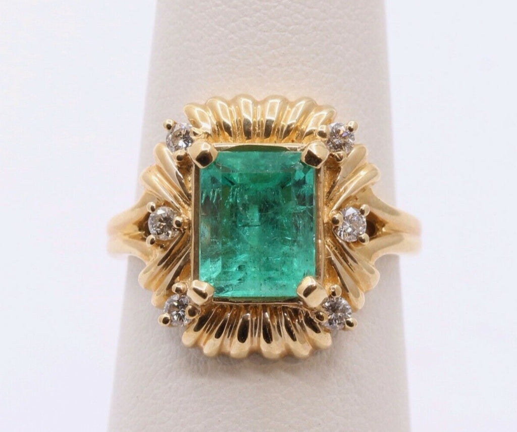 Beautiful Natural Emerald Diamonds 14K Yellow Gold Ring