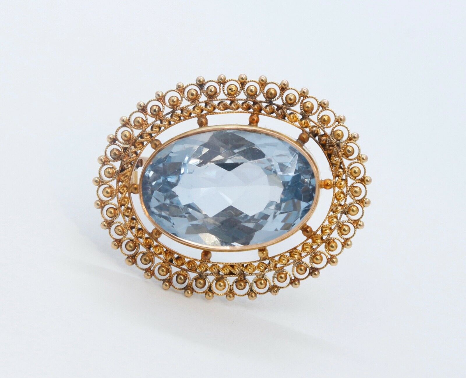 Victorian Edwardian Oval Aquamarine 14K Yellow Gold Brooch Pin