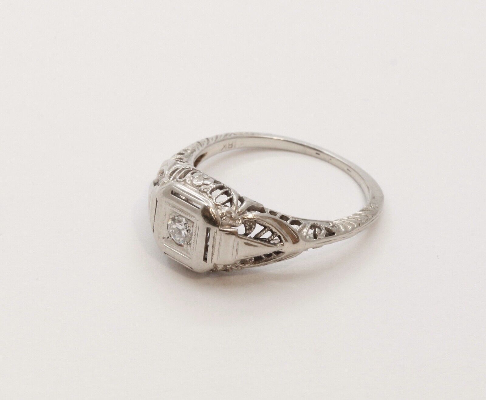 Art Deco Diamond 18K White Gold Ring