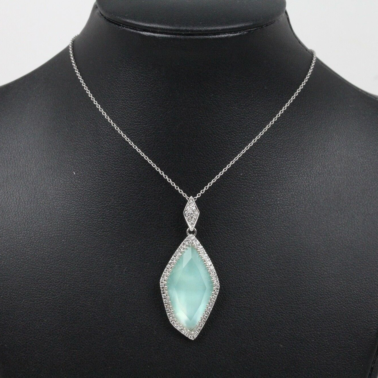 Vintage 14K White Gold Blue Labradorite Pendant Necklace.