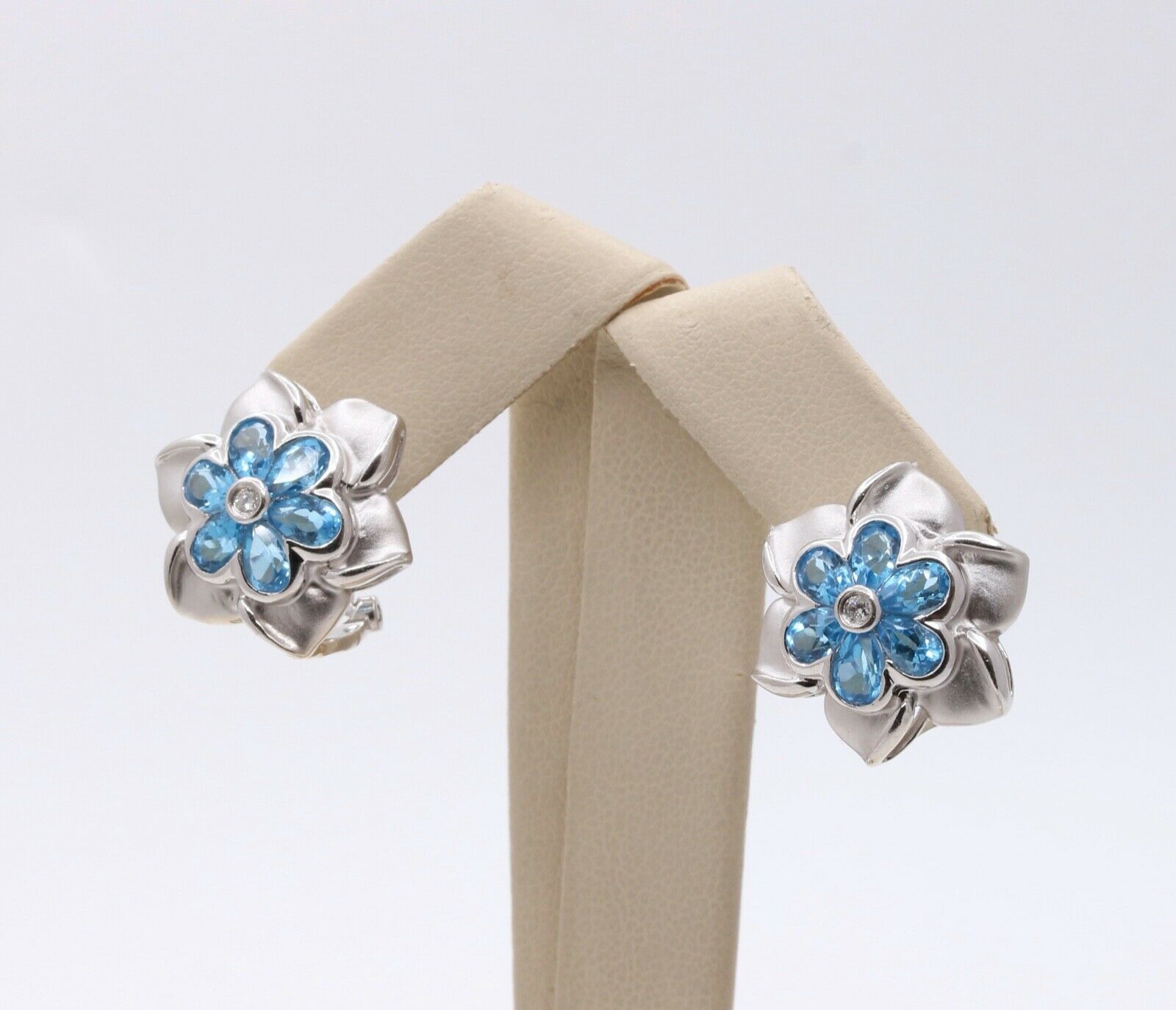 Lovely Vintage Summer 14K White Gold Topaz Diamonds Earrings