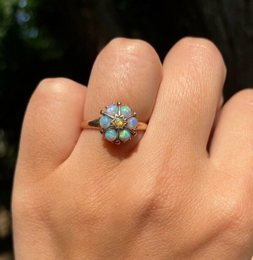 A Sweet Vintage Floral Opal14K Rose Gold Ring. Cocktail Ring