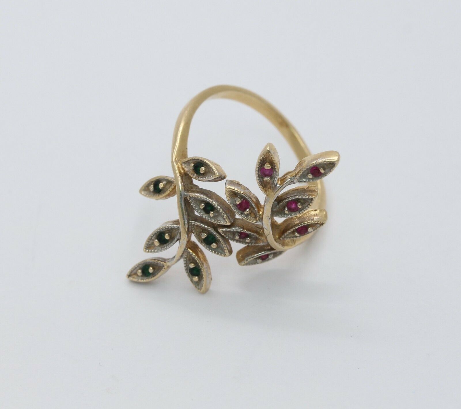 Vintage Floral 14K Yellow Gold Ruby Emerald Ring
