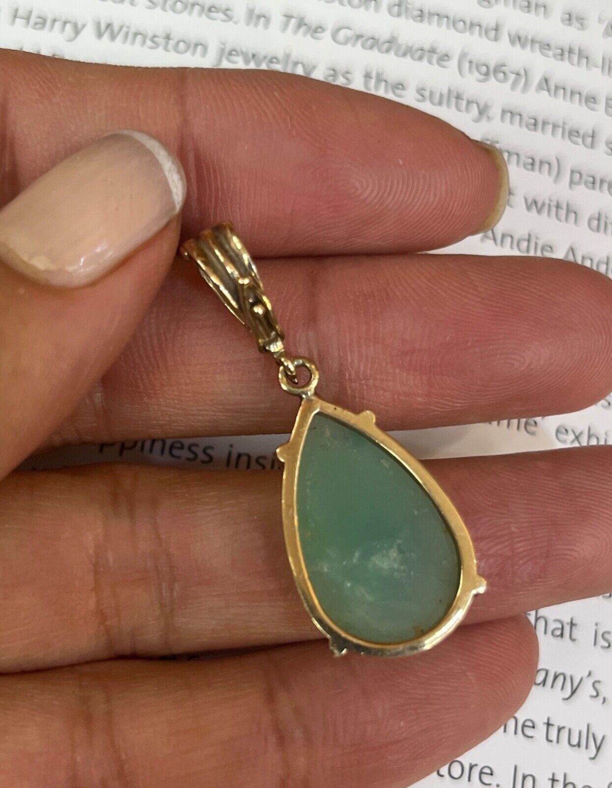 Vintage 14K Yellow Gold Chrysoprase Tear Drop Pendant