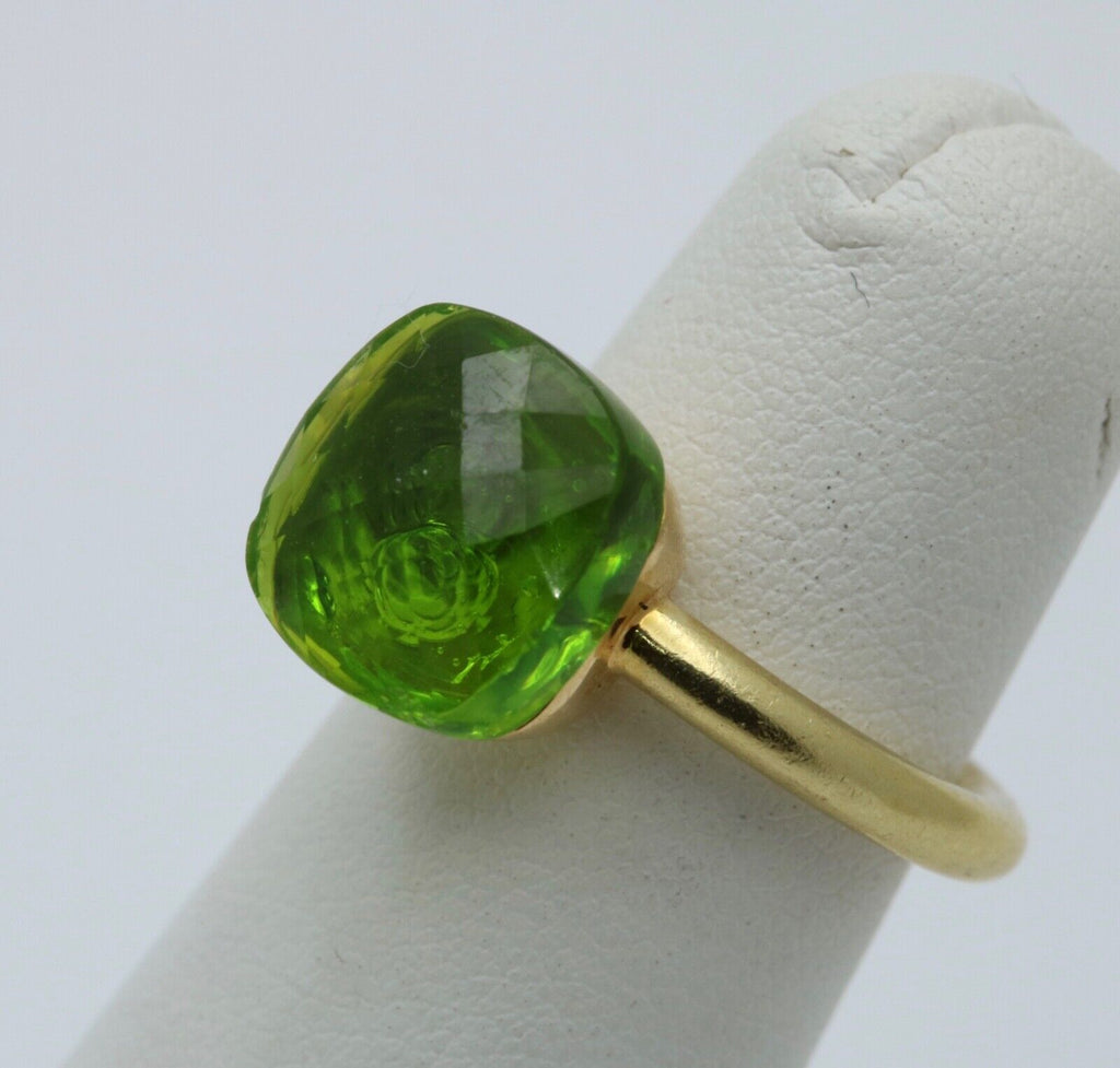 Vintage 18K Yellow Gold Solitaire Green Glass Ring
