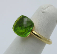 Load image into Gallery viewer, Vintage 18K Yellow Gold Solitaire Green Glass Ring
