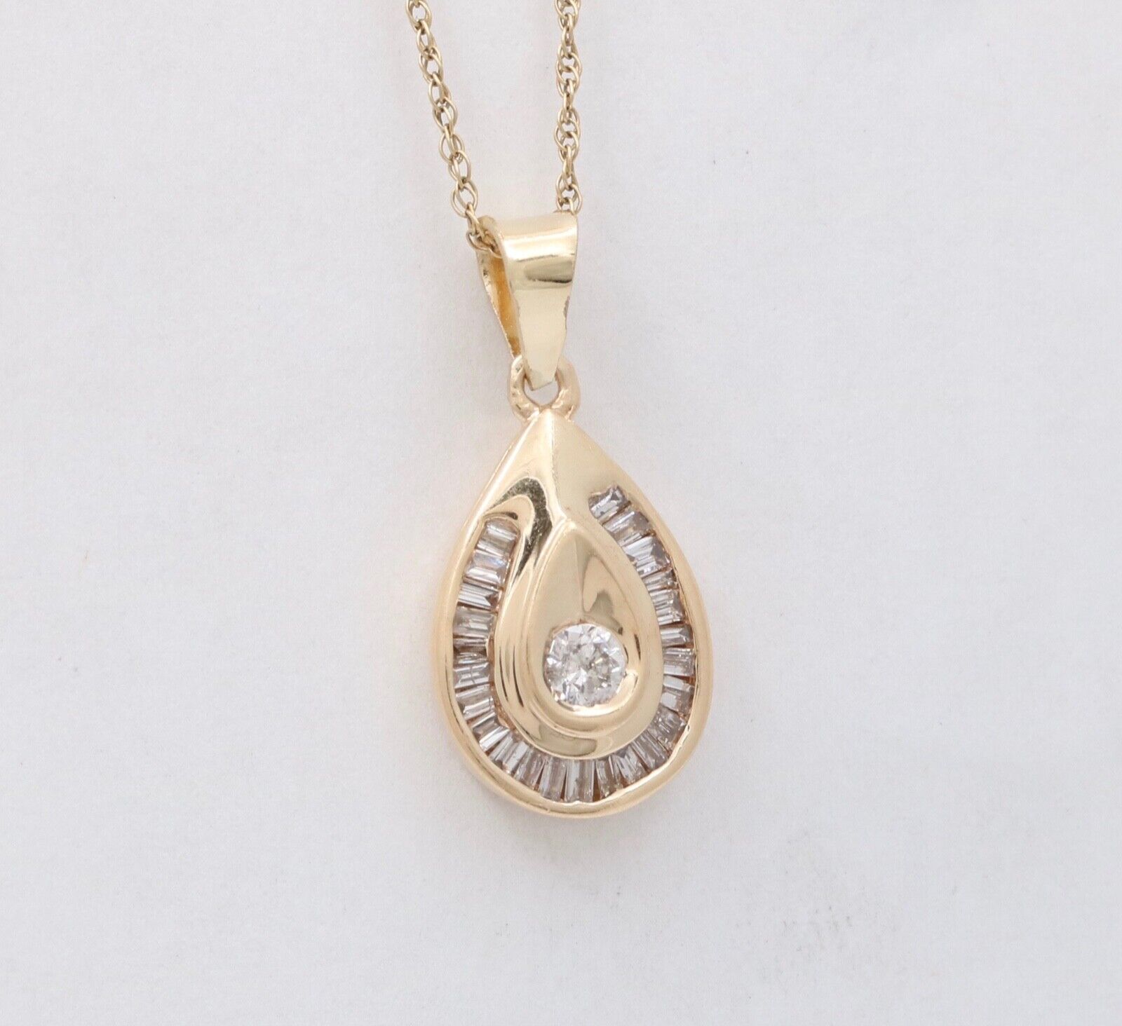 Vintage 14K Yellow Gold Diamond Teardrop Pendant