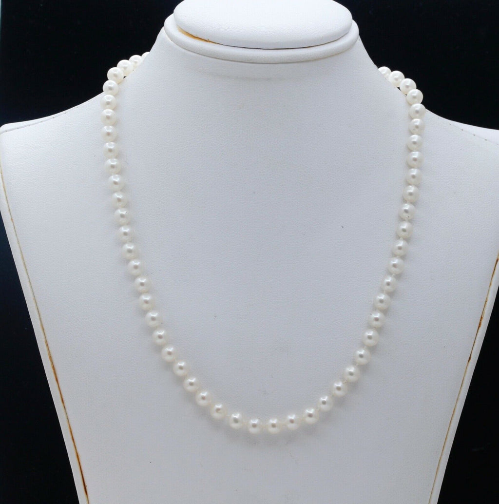 Vintage Single Strand Pearl 14K Yellow Gold Clasp Necklace