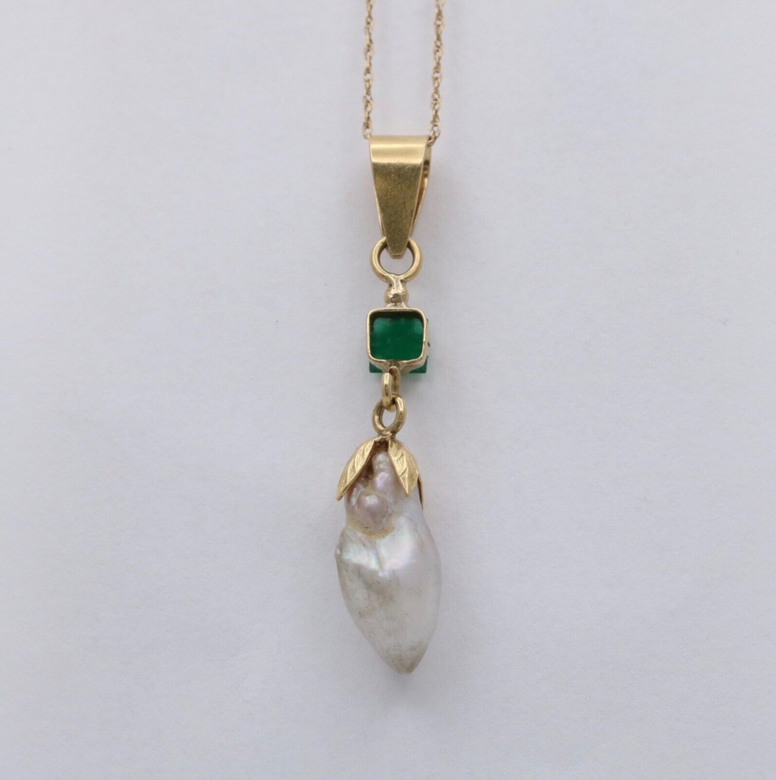Vintage 14K Yellow Gold Pearl Pendant, Drop Pendant.