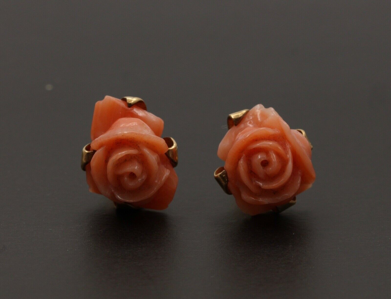 Vintage Hand carved Coral Rose 18K Yellow Gold Earrings