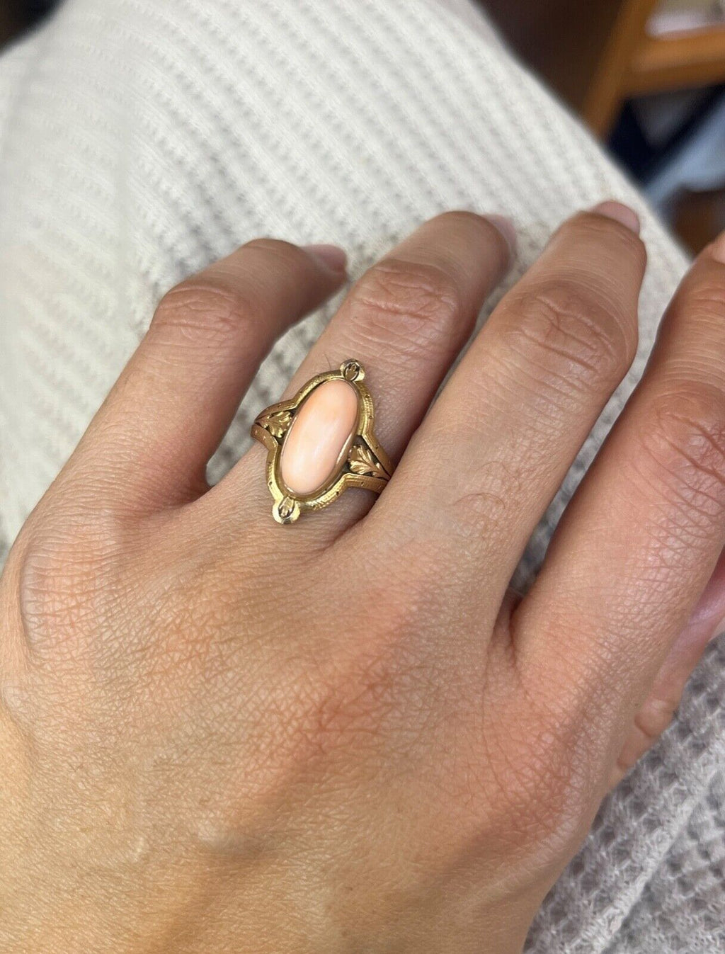 Antique 14K Yellow Gold Cushion Coral Leaf Ring