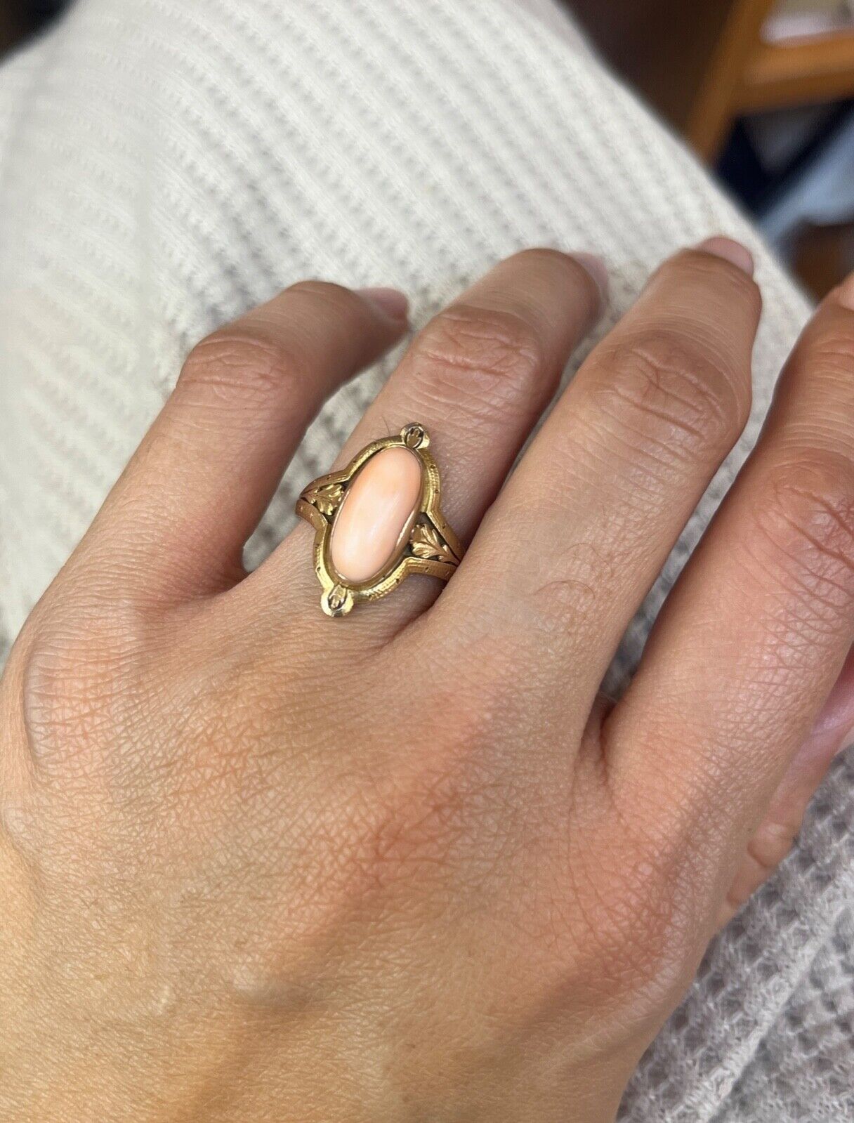 Antique 14K Yellow Gold Cushion Coral Leaf Ring