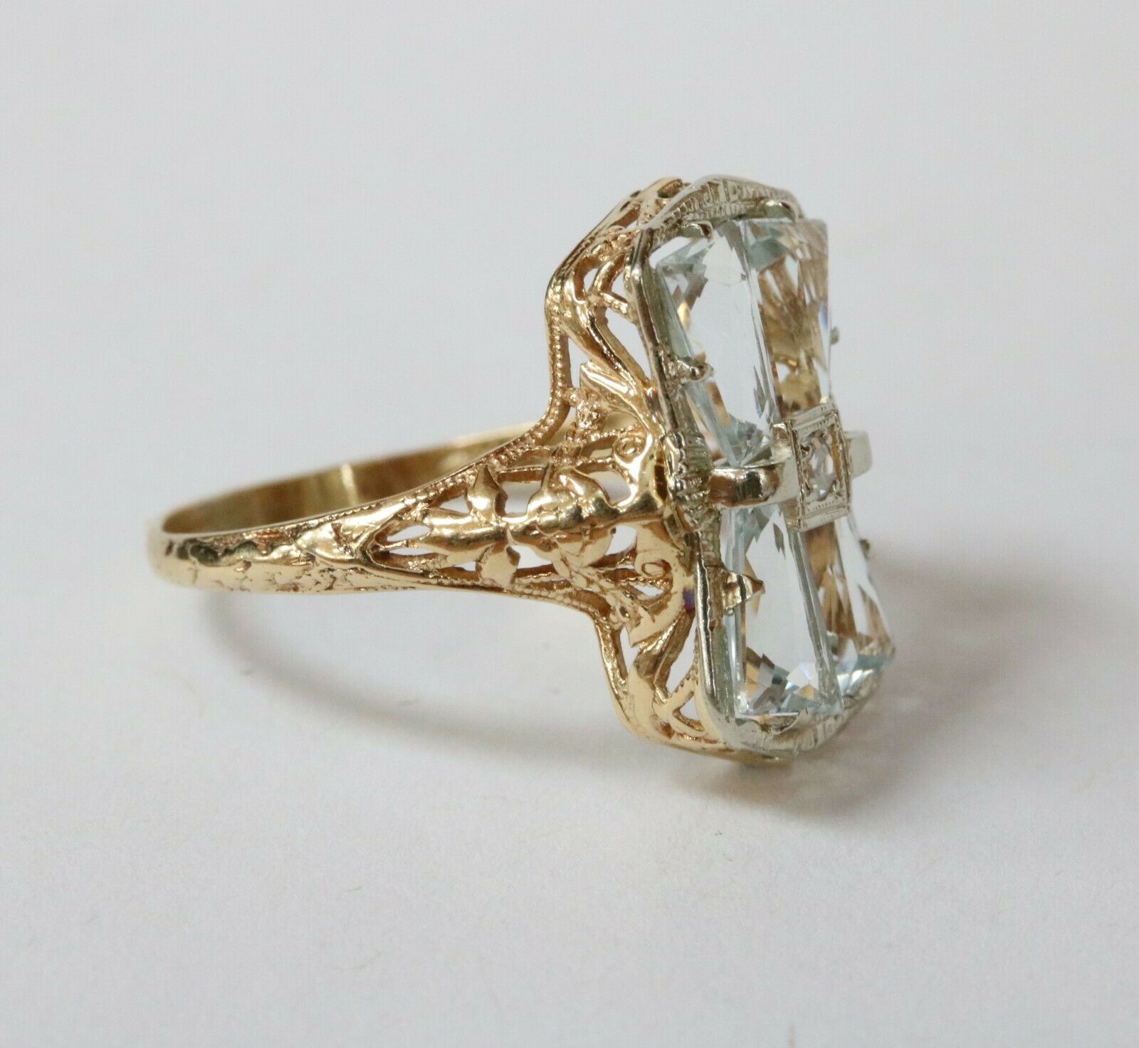 Art Deco Turpered baguette Aquamarine 14K Gold Filigree Ring